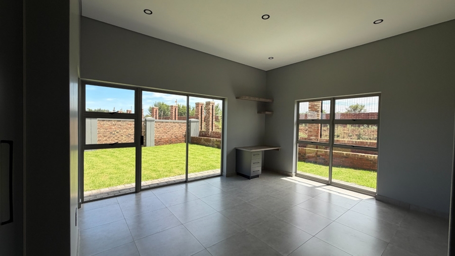  Bedroom Property for Sale in Vyfhoek A H North West